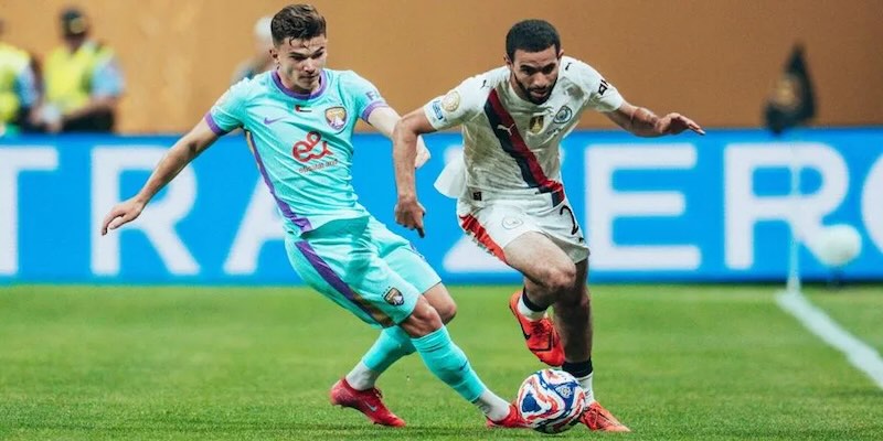 Kiểm tra đội hình và chấn thương